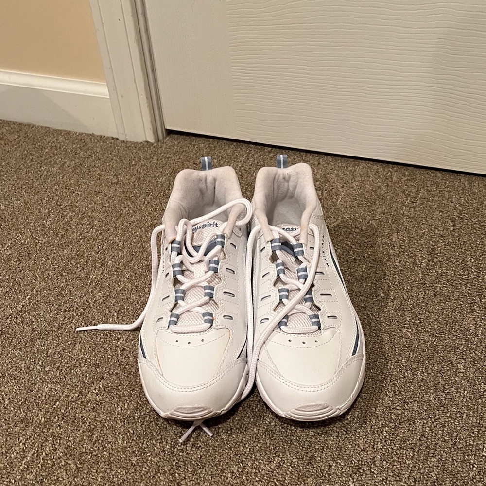 Tennis Shoes